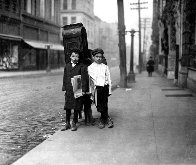 Lewis Hine - Two 7 Lewis Kyear old Nashville newsies, profane and smart, selling Sunday. Nashville, Tennessee, 1910